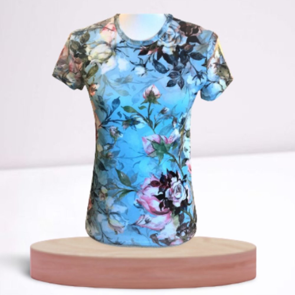 SAHALIE ROSE GARDEN TEE, BLUE MULTI, SZ SMALL, NWT